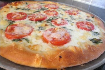Margherita Pizza - Fresh Garlic, Basil and Roma Tomatoes - PoorMansGourmet