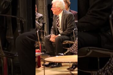 Ken Follet and his wine bottle of 2000 € 😲