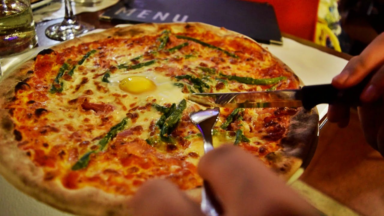 IS THIS THE BEST PIZZA WE'VE EVER HAD? | Daily Travel Vlog 106, Le Marche, Italy, HD IS THIS THE BEST PIZZA WE'VE EVER HAD? | Daily Travel Vlog 106, Le Marche, Italy, HD