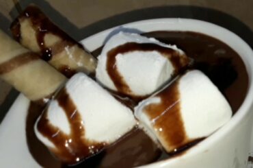 Italian Hot Chocolate made at Ashi's FoodCourt - #MakeItYourself