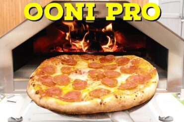 Ooni Pro | Wood Fired Pepperoni Pizza