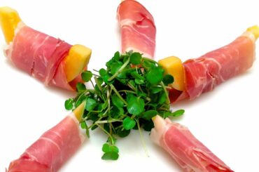 Classic Italian Appetizer: Prosciutto Wrapped Melon / Cooking Tips, Recipe, Fruit, Meat