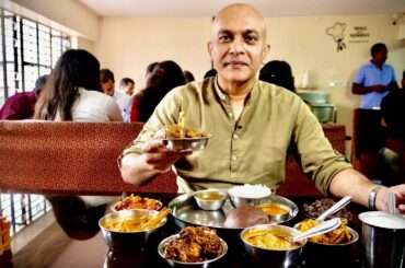 MARATHA STYLE NON VEGETARIAN Food | MARATA DARSHAN | Naati Koli Saaru, Mutton Chops & More!