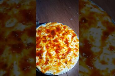 How to make pizza at home bye Mommy and Kanaya 😄😄