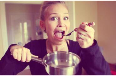 EATING FOR TWO! | PREGNANCY DIET