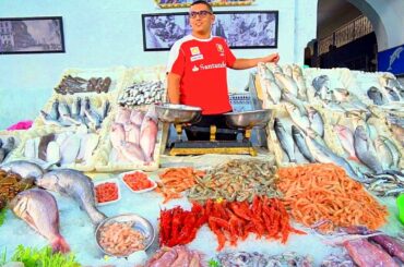 Moroccan Street Food - CASABLANCA'S BEST STREET FOOD Guide + CRAZY Good Pastilla in Rabat, Morocco!