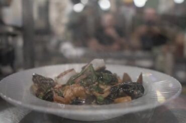 Shtroudl Restaurant inside Look