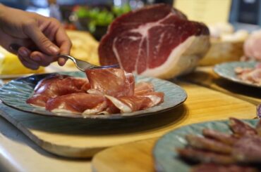 Food Experience in the Italian Food Valley - Social Version