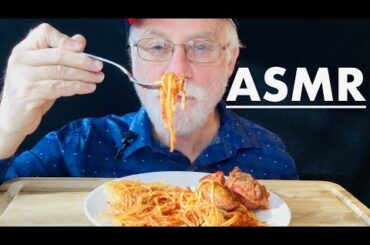ASMR EATING SPAGHETTI WITH ITALIAN SAUSAGES WITH HOMEMADE PASTA SAUCE