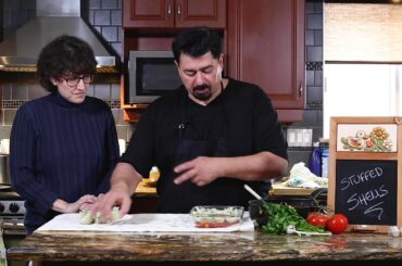 Italian Stuffed Shells with Meat and Cheese Mixture