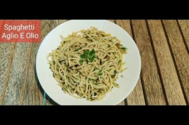 Spaghetti Aglio E Olio | 5 Ingredient Pasta Recipe | Easy to Cook Pasta Recipe |
