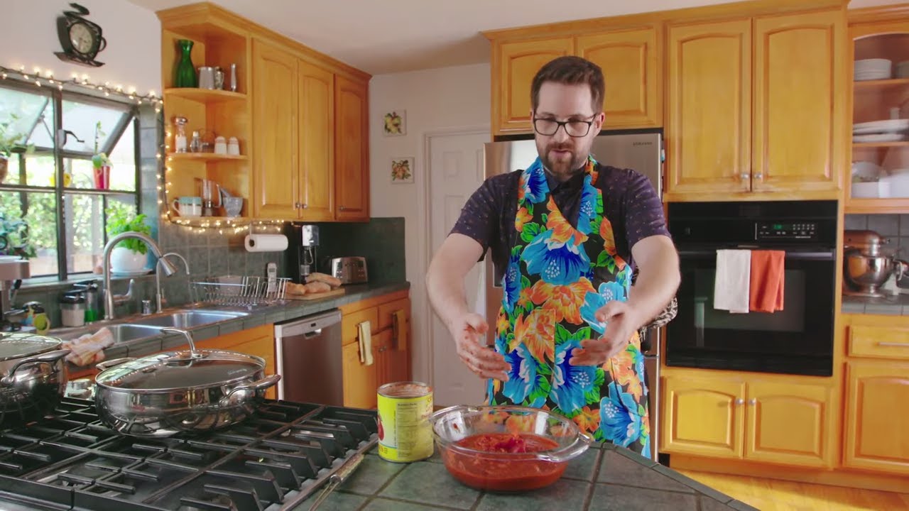 Getting Schooled on Pasta Puttanesca | Sunday at Nana's Getting Schooled on Pasta Puttanesca | Sunday at Nana's