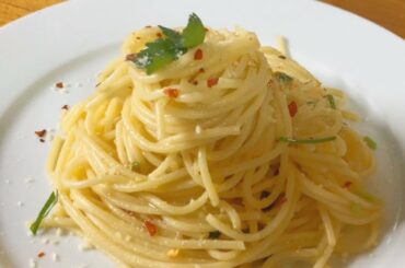 BUDGET FRIENDLY SPAGHETTI WITH OIL AND GARLIC | Italian’s Aglio Olio