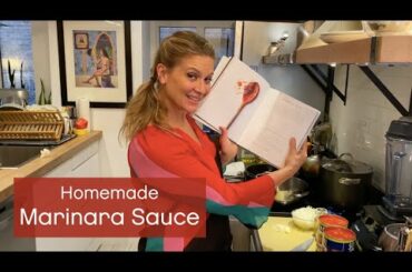 How to Cook Homemade Marinara Sauce – It's Easy AF!