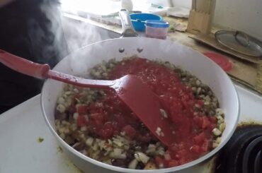 Cooking with RealmanPwns - Pasta Puttanesca (Remake)