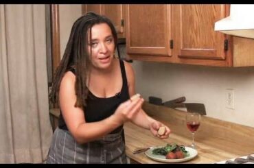 SoGood.TV: Italian Rice Balls (Arancini) with Alicante Rose Wine