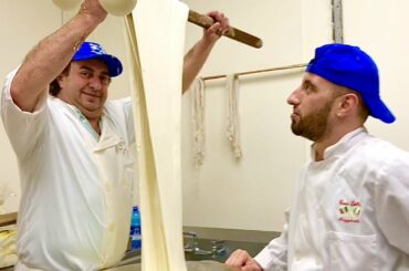 60-SECOND EXCURSION: Food touring around Arthur Avenue, the "real Little Italy" in the Bronx, NYC