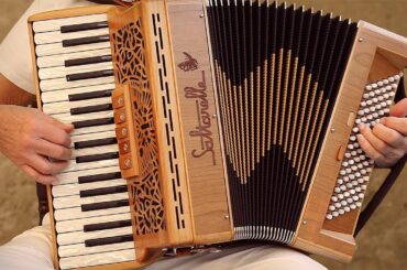Italian Music TARANTELLA NAPOLETANA accordion Fisarmonica Akkordeonmusik Acordeon The Godfather