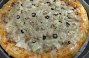 chicken afghani tikka pizza(afghani flavoured pizza)without oven