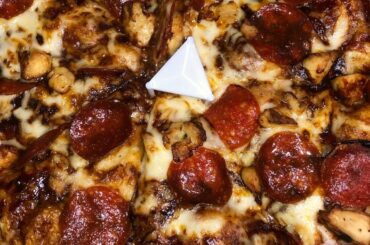 Late night Dominos MukBang 🤤