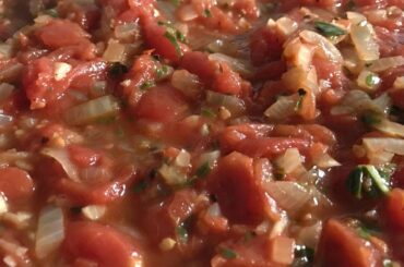 Tomato Sauce - You Suck at Cooking (episode 59)