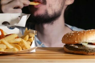 MUKBANG ITA: PROVO HAMBURGER BURGER KING REBEL WROPPER VEGGIE EATING SHOW  | ASMR WISPER