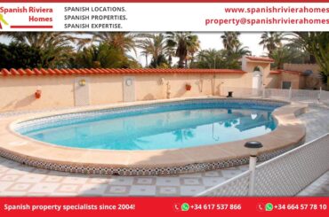 Frontline three bedroom detached villa in Spain for sale with private swimming pool