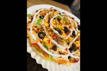 Street Style Pizza for Rs 60 only. Muh me pani aa jaega