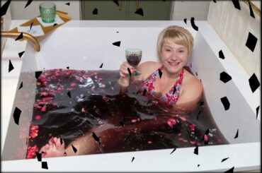 Red wine bathing is latest trend in detoxing - but does gallons of plonk make you feel younger?