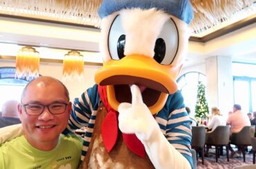 Topolino's Terrace Character Breakfast at Disney's Riviera Resort!
