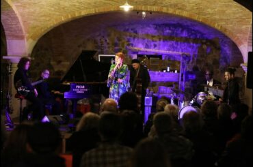 DESAFINADO (Mafalda Minnozzi) at CASTELLO DI RUBBIA in SAN MICHELE DEL CARSO [Gorizia] Italian Tour