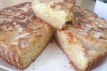 Easy Italian Pear and almond Cakeكيكة الكمثري و اللوز الإيطالية سهلة ناجحة 100%