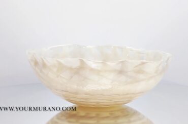 Decorative Murano glass fruit bowl