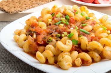 Italian foods , tasty pasta