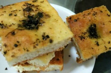 Focaccia Bread/How to make Focaccia bread at home/focaccia recipe/italian bread by roshniscuisine