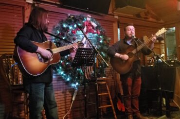 Three 2 Many @ Crystelle Creek Restaurant & Grill