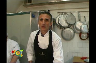 ravioli di ricotta con tagliatelle course in Italian cuisine.