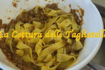 La cottura delle tagliatelle