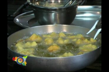 frittele di mele course in Italian cuisine.