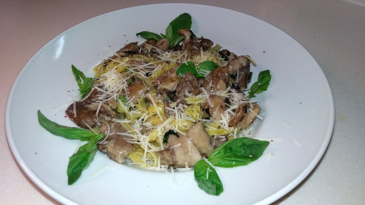 How to make mushroom pasta with basil How to make mushroom pasta with basil
