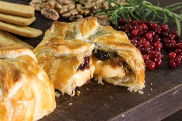 Baked Brie in Puff Pastry Recipe