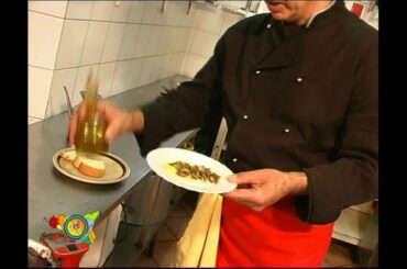 bruschette siciliane course in Italian cuisine.