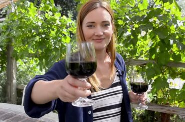 Outdoor Eating in the Cottage Garden | Strings of Lights & Autumn Love