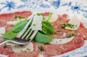 How to Make the Best Beef Carpaccio Recipe - Receta de Carne de Carpaccio - Carpaccio