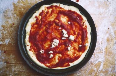 Italian Homemade Pizza - Handheld B Roll