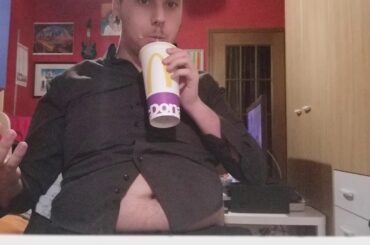 Eating a lot and belly play (first video) |italian boy|