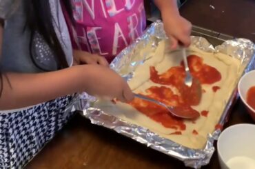 How to make Pepperoni Pizza