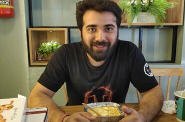 La Pino'z Pizza Malad | Paneer butter masala pizza | Peri peri pizza | Cheese garlic bread | Sides