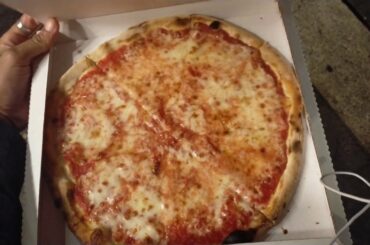 Restaurant Review #7: Pizza Vuoi - Milan, Italy