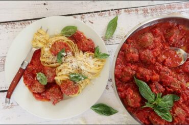 Italian Baked Meatballs with Tomato Sauce